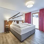 Alpenparks & Sonnleiten Apart Otel Saalbach-Hinterglemm