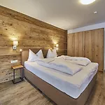 Apart Otel Alpenparks & Sonnleiten 4*