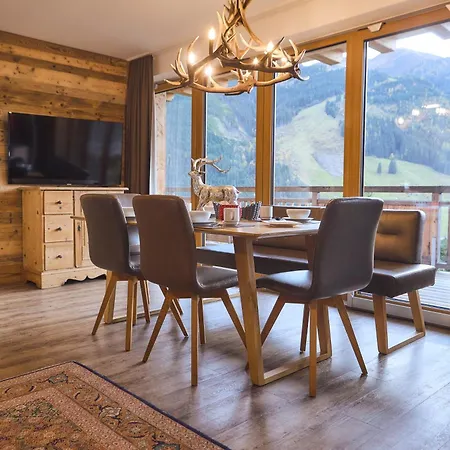 Aparthotel Alpenparks & Sonnleiten 4*
