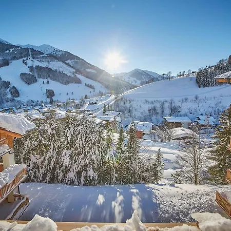 Alpenparks & Sonnleiten Aparthotel 4*