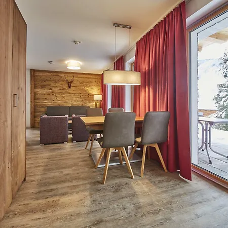 Alpenparks & Sonnleiten Lejlighedshotel 4*