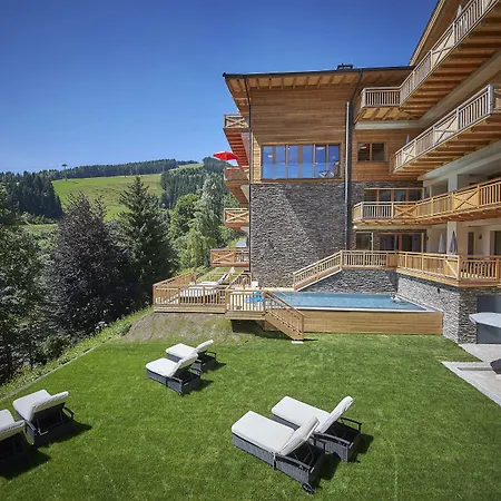 Alpenparks & Sonnleiten Apart-hotel Saalbach-Hinterglemm