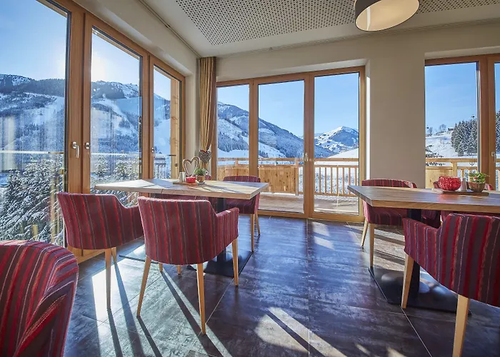 Апарт-отель Alpenparks & Sonnleiten 4*